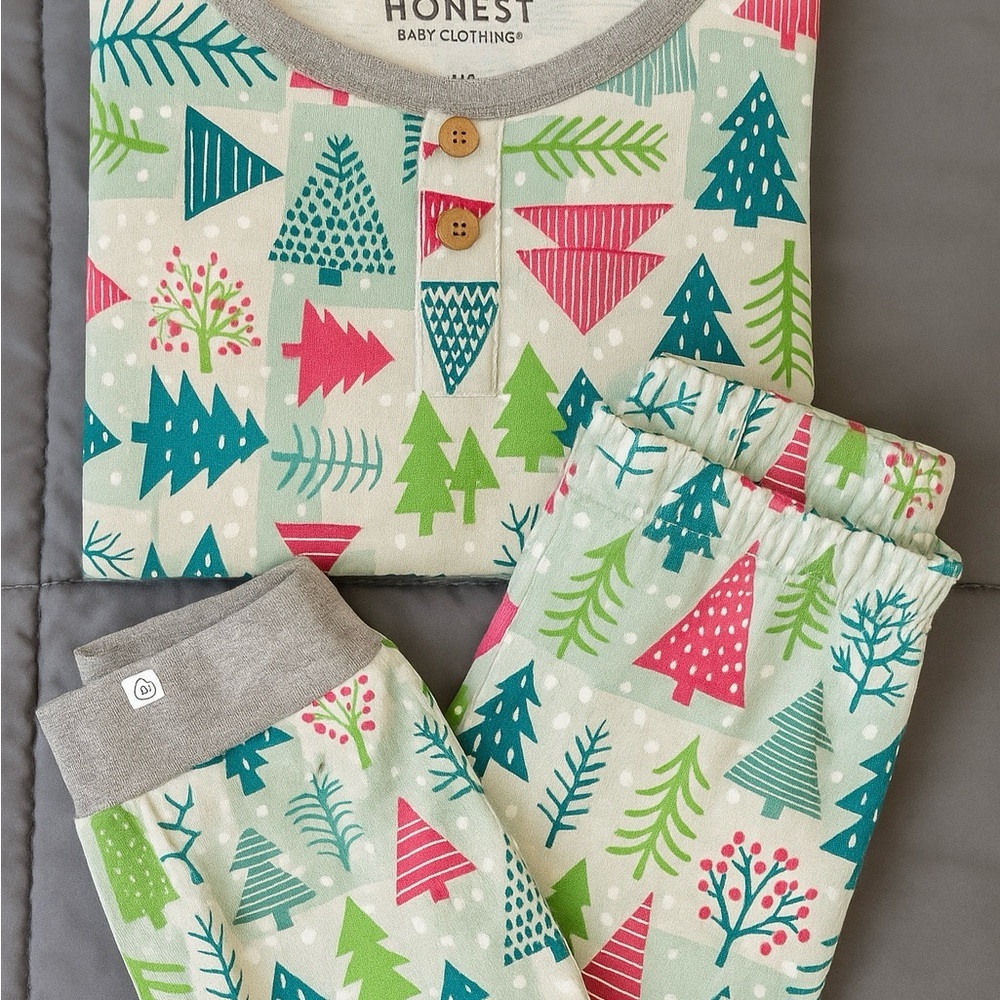 The Honest Company Pajama Set - Green and Pink Tree Pattern